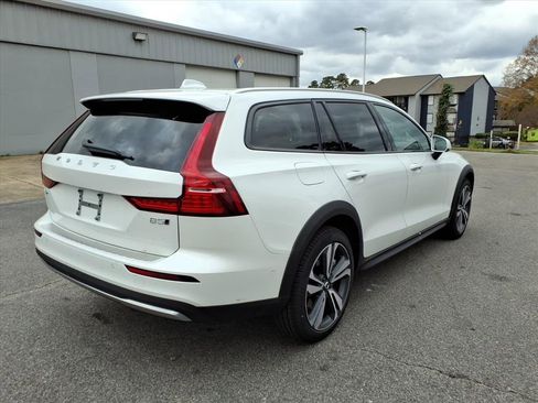 New 2026 Volvo V60 B5 Cross Country Plus w/ Protection Package Premier image 3