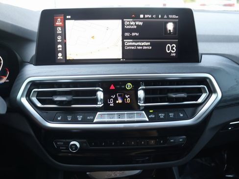 Used 2024 BMW X3 xDrive30i w/ Convenience Package image 11