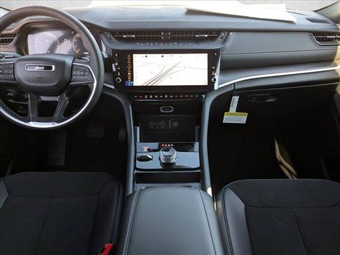 New 2026 Jeep Grand Cherokee Altitude AWD/4WD image 15