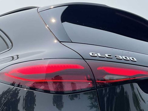 Used 2026 Mercedes-Benz GLC 300 4MATIC image 18