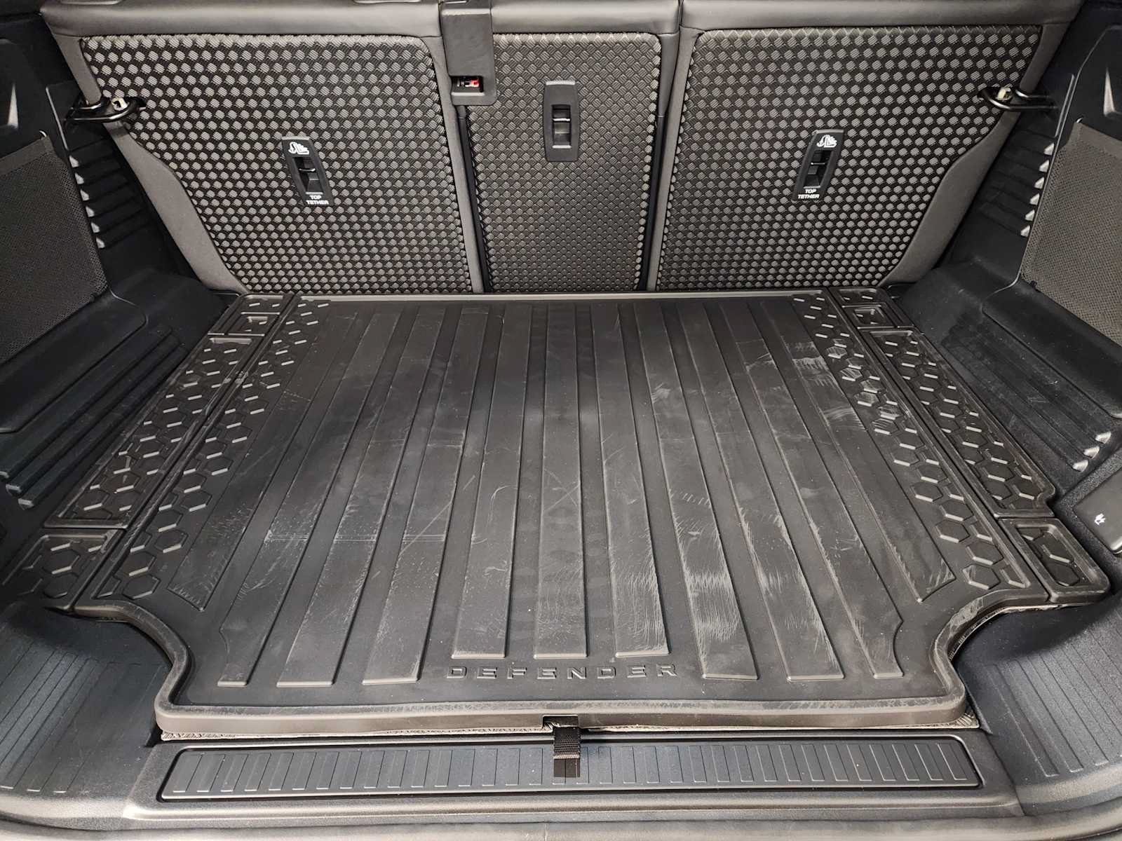 New 2026 Land Rover Defender 110 S AWD/4WD image 33