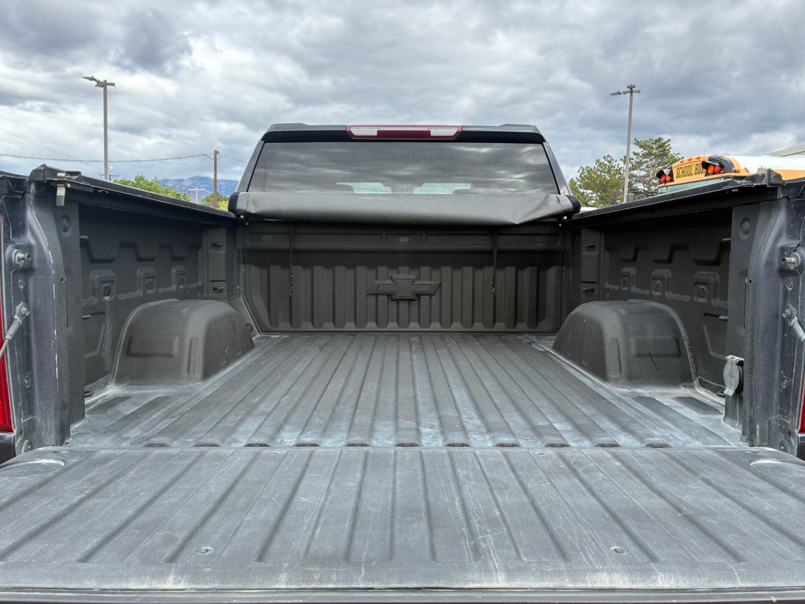 Used 2022 Chevrolet Silverado 1500 LT AWD/4WD image 27