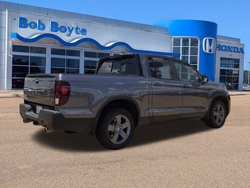 Used 2024 Honda Ridgeline TrailSport image 5