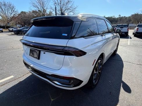 New 2026 Lincoln Nautilus Reserve image 7