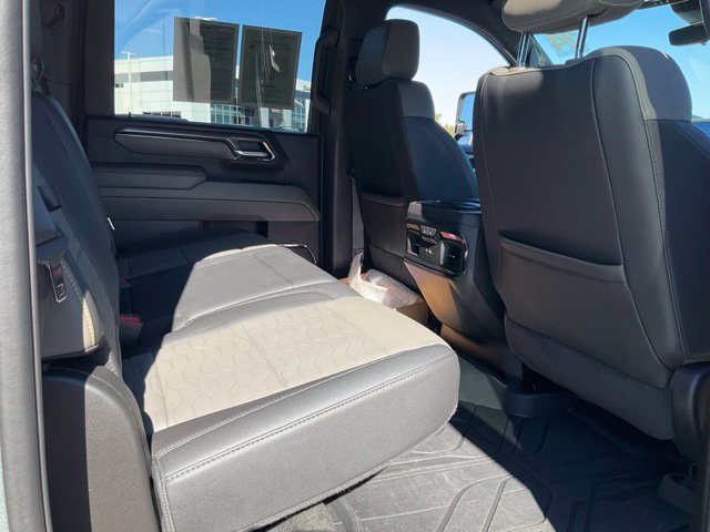 Used 2024 Chevrolet Silverado 2500 ZR2 w/ Technology Package AWD/4WD image 19