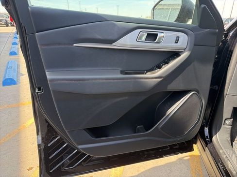 New 2026 Ford Explorer Active image 9