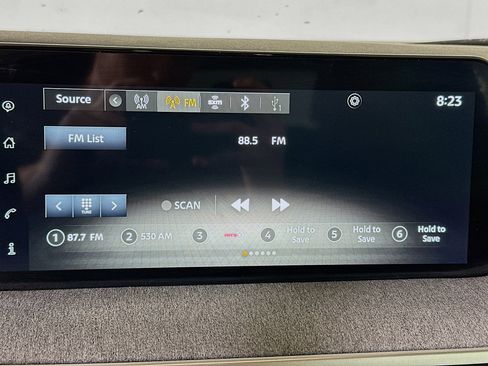 Used 2025 Nissan Kicks SV AWD/4WD image 19