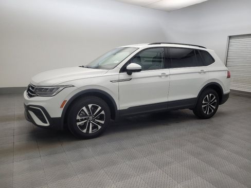Used 2022 Volkswagen Tiguan S FWD image 2