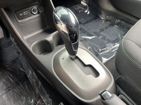 Used 2022 Chevrolet Spark LT FWD image 25