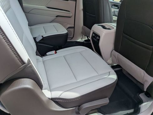 Certified 2025 GMC Acadia Denali w/ Super Cruise Package FWD image 25