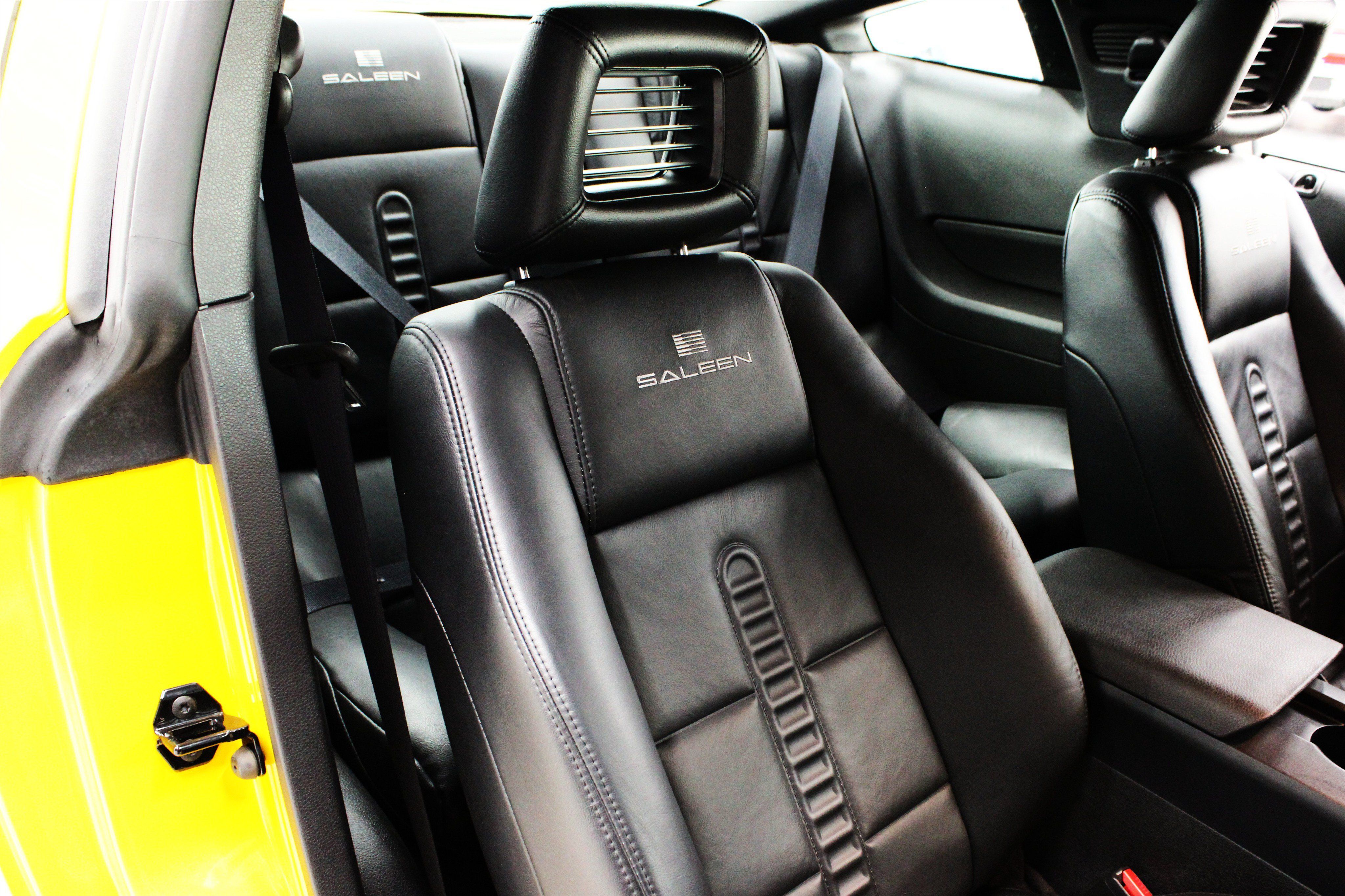 Used 2006 Ford Mustang GT RWD image 19