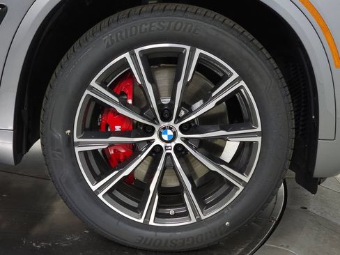 Used 2026 BMW X5 xDrive40i w/ M Sport Package AWD/4WD image 7