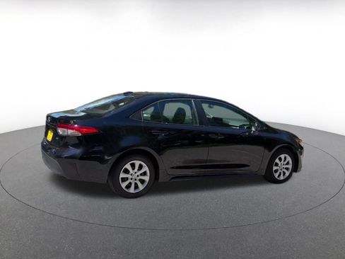 Used 2025 Toyota Corolla LE FWD image 15