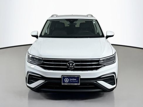 Certified 2024 Volkswagen Tiguan SE w/ Panoramic Sunroof Package AWD/4WD image 6
