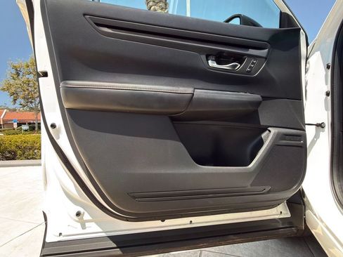 Used 2025 Honda CR-V Sport-L image 28