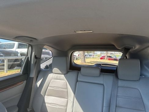 Used 2019 Honda CR-V Touring image 9