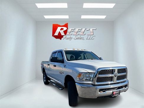 Used 2017 RAM 2500 Tradesman w/ Chrome Appearance Group AWD/4WD image 3