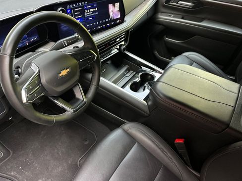 Used 2025 Chevrolet Tahoe LT AWD/4WD image 11