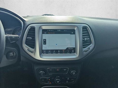 Used 2017 Jeep Compass Latitude w/ Popular Equipment Group AWD/4WD image 11
