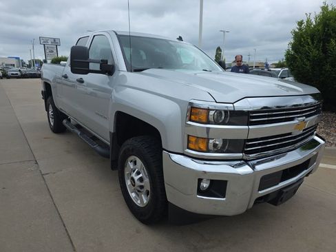 Used 2015 Chevrolet Silverado 2500 LT w/ LT Convenience Package AWD/4WD image 3