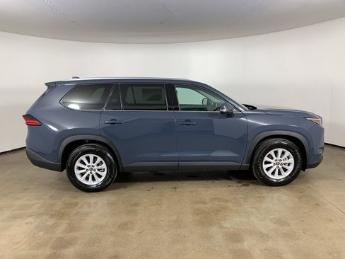 Used 2025 Toyota Grand Highlander AWD image 7