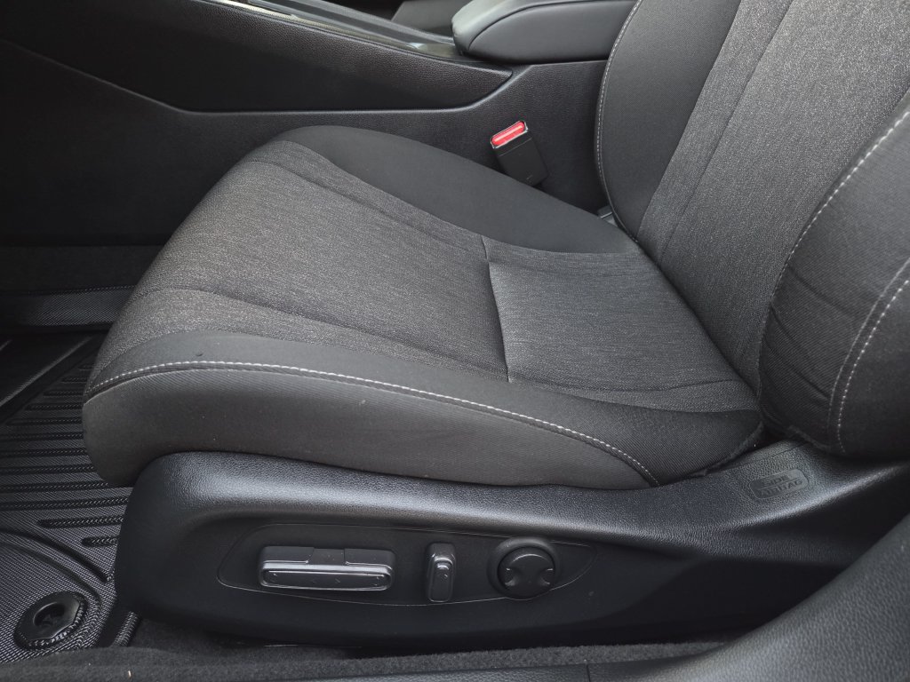 Certified 2025 Honda Accord SE image 14