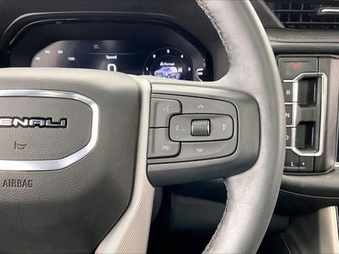 Used 2024 GMC Yukon Denali image 21