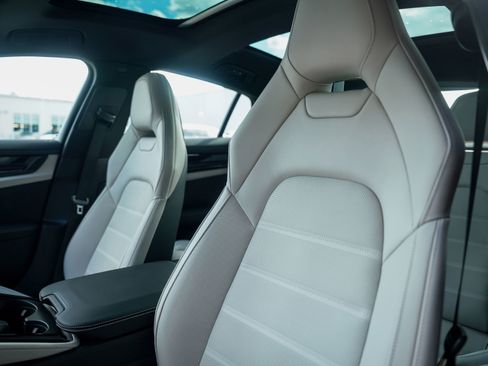 New 2026 Porsche Panamera 4 image 5