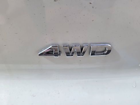 New 2025 Nissan Pathfinder S image 7