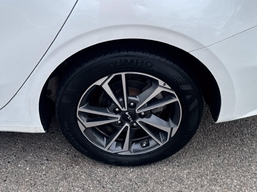 Used 2024 Kia Forte LXS w/ LXS Technology Package FWD image 39