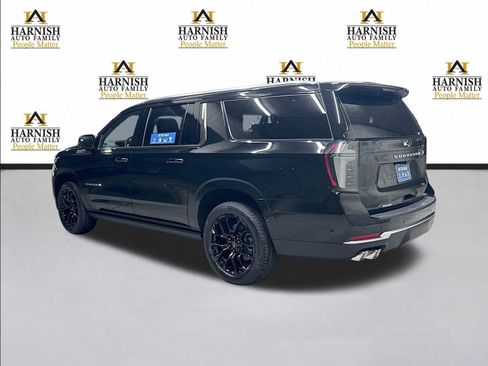 New 2026 Chevrolet Suburban High Country image 9