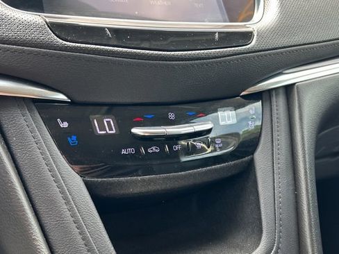Used 2019 Cadillac XT5 Premium Luxury AWD/4WD image 36