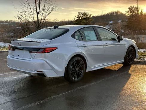 New 2026 Toyota Camry XSE FWD image 31
