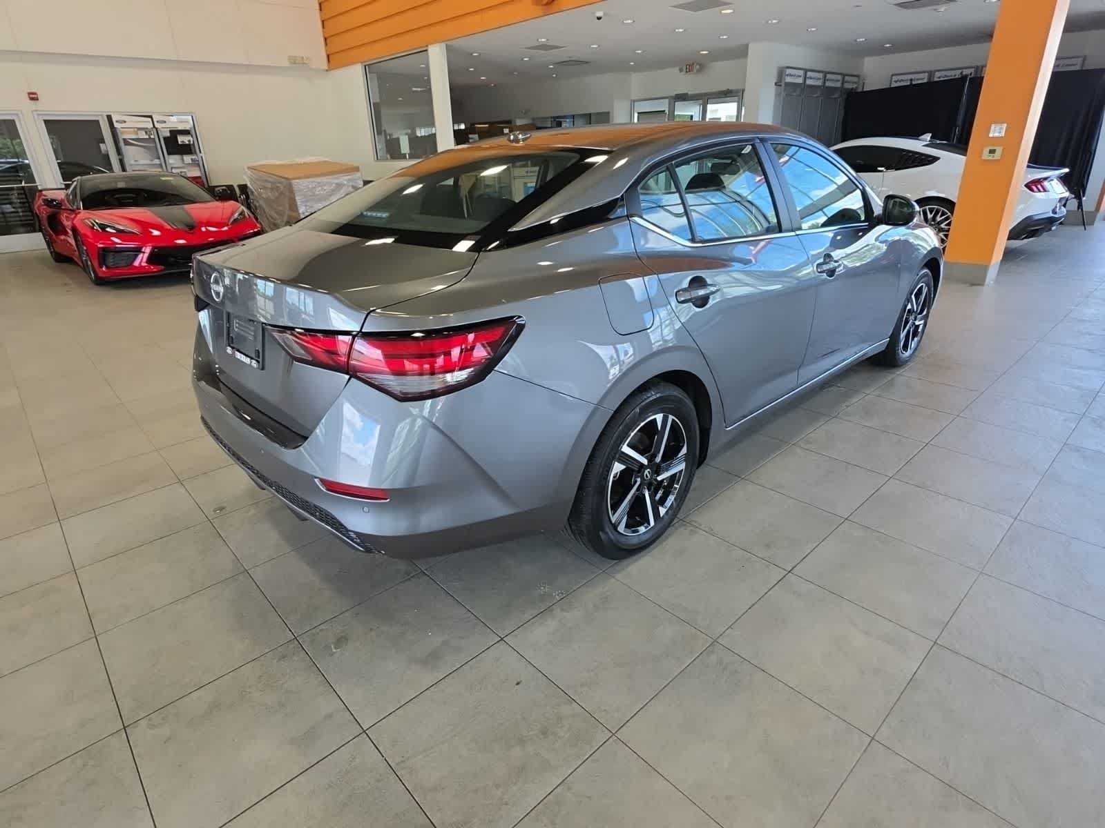 Used 2025 Nissan Sentra SV FWD image 8