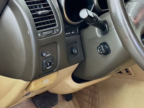 Used 2006 Lexus SC 430 Convertible image 16