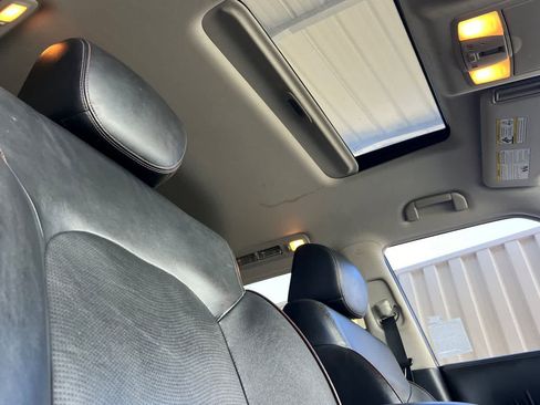 Used 2017 Nissan Armada Platinum w/ Interior Lighting Package RWD image 18