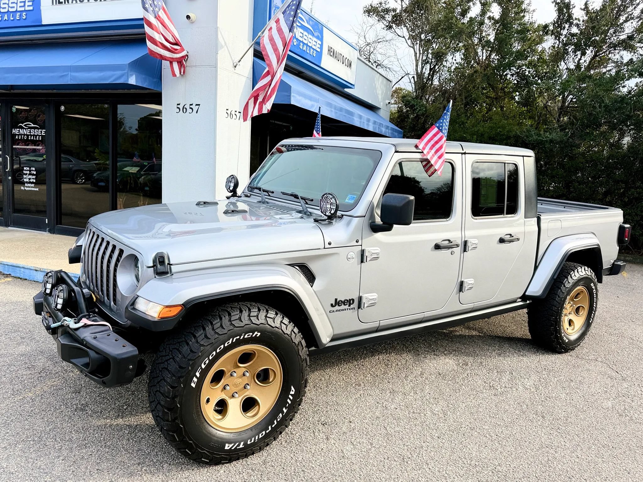 Used 2020 Jeep Gladiator Sport w/ Quick Order Package 24S AWD/4WD image 16