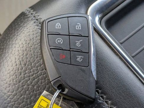 Used 2024 GMC Yukon XL Denali image 27