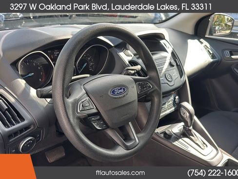 Used 2018 Ford Focus SE image 48