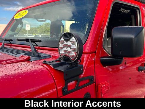 Used 2022 Jeep Wrangler Unlimited Sport image 29