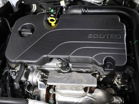 Used 2024 Chevrolet Malibu LT image 14