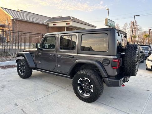 Used 2025 Jeep Wrangler Rubicon image 5