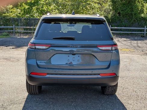 New 2026 Jeep Grand Cherokee Limited AWD/4WD image 4