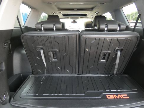 Certified 2023 GMC Acadia AT4 w/ Technology Package AWD/4WD image 16