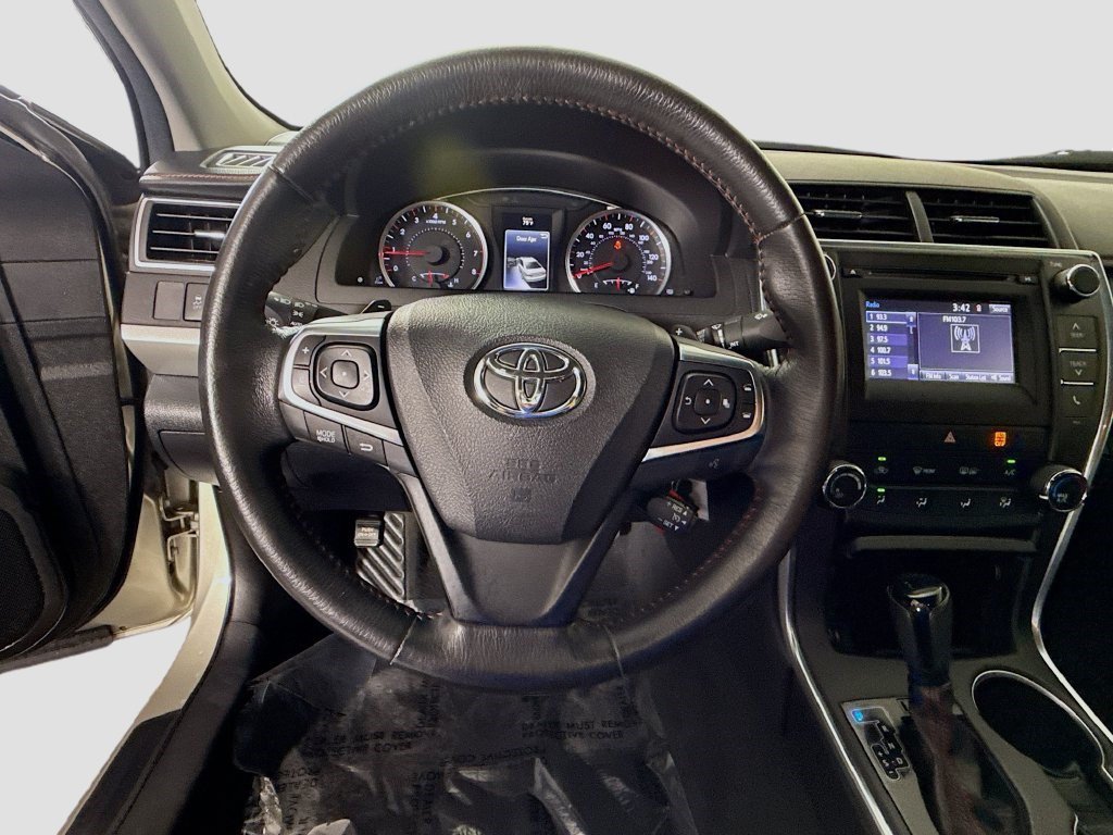 Used 2017 Toyota Camry SE FWD image 12