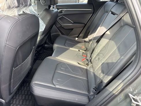 Used 2024 Audi Q3 2.0T Premium image 11