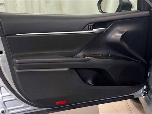 Certified 2023 Toyota Camry SE image 9