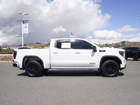 Used 2023 GMC Sierra 1500 Elevation AWD/4WD image 3