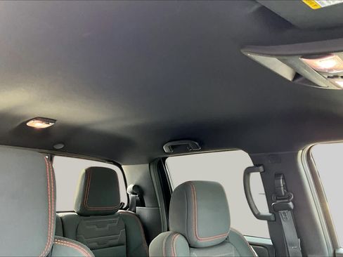 Used 2022 Nissan Frontier Pro-X RWD image 14