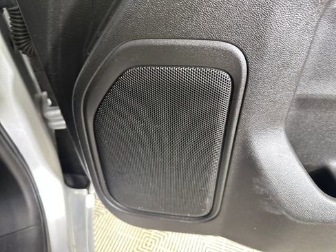 Used 2019 GMC Sierra 1500 SLE w/ SLE Value Package image 29